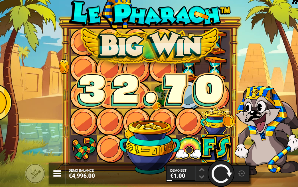 Le Pharaoh Big Win of €32.70 after a rainbow fires the Golden Squares into coins with Smokey celebrating