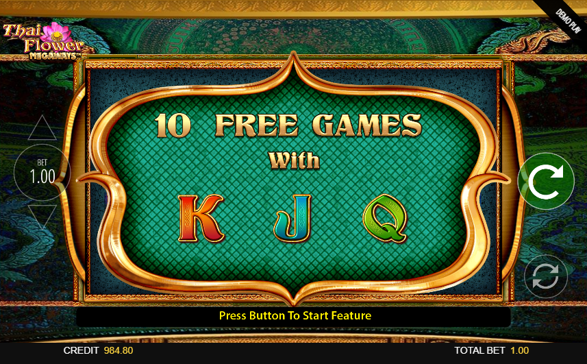 Free games start screen reading 10 Free Games with King, Jack and Queen symbols.